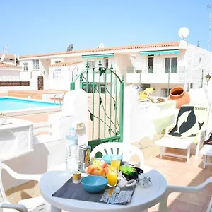 https://daisy-apartment-san-eugenio-las-americas.in-canary-islands.com